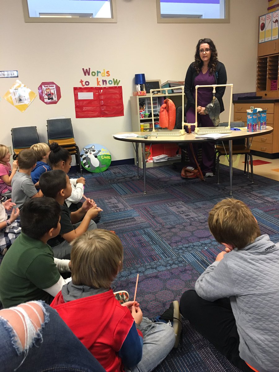 wirebr's tweet image. Career Day in first grade yesterday!! They got to listen and ask questions to a college instructor, firefighter, respiratory therapist, EMT, police officer, nurse, and hospital maintenance supervisor. It’s awesome to bring our community into our classrooms. #chanutestars
