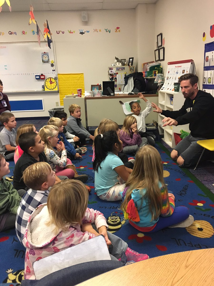 wirebr's tweet image. Career Day in first grade yesterday!! They got to listen and ask questions to a college instructor, firefighter, respiratory therapist, EMT, police officer, nurse, and hospital maintenance supervisor. It’s awesome to bring our community into our classrooms. #chanutestars