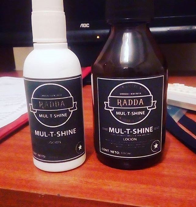 Llegó el mulTshine!, es un producto artesanal (hecho por @raddaguitarworks) para limpiar las cuerdas y mástil de la #guitarra #bajo #violin .
.
#musicosvenezolanos #Caracas #mulTshine #artesanal #rock #musicos #multishine #cuerdas ift.tt/2DkSbRO