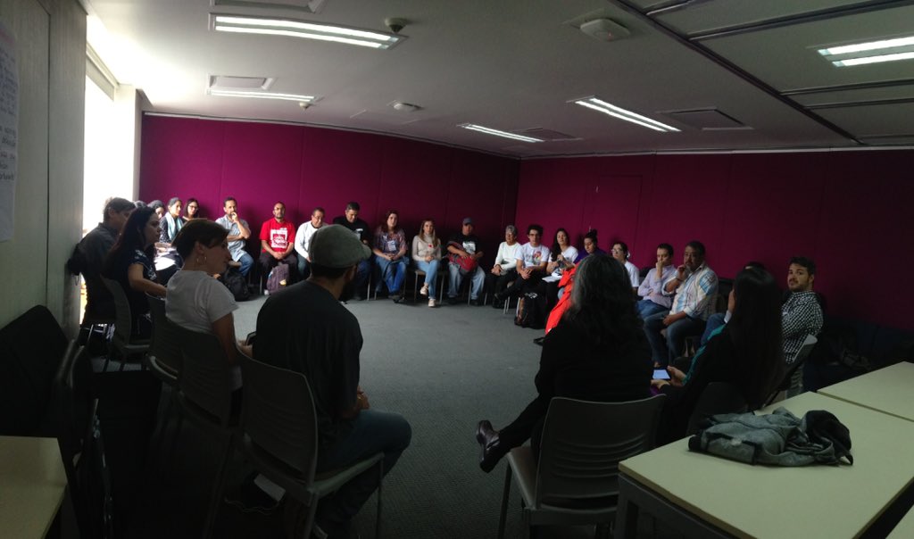Entreculturas's tweet photo. Segundo día de actividades en el Foro Social Mundial de las Migraciones. Entre las actividades cine Forum "En el mismo camino andamos", exposición #MurosInvisibles y diálogo sobre la extermalización de fronteras. #FSMM2018Mexico https://t.co/ghX6q3xhig