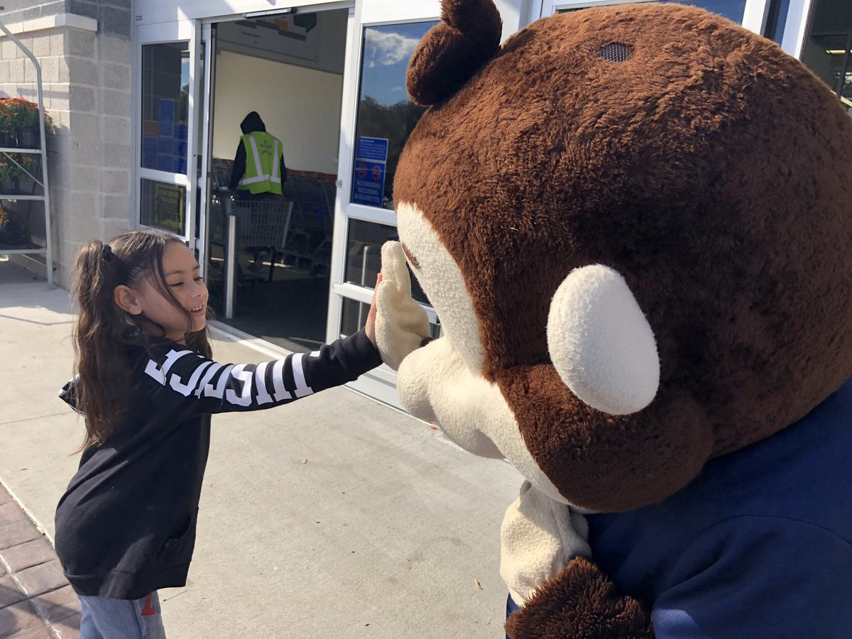 B101Philly's tweet photo. The new @Walmart in Cinnaminson, NJโs got that brand new store smell! Did you come out and check it out?? #MOREphilly ๐ https://t.co/r3OFMevkIG