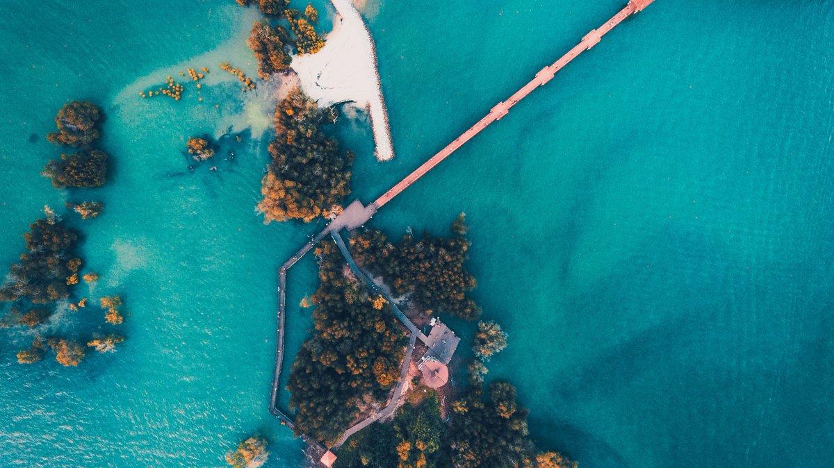 boldvibrations's tweet photo. It's 5 o'clock and summer somewhere. Ready for blue skies again?
.
.
.
.
.
.
.
#technomusic #tropicalhouse #tropicalhousemusic #tropicalmusic #edmfamily #edmgeneration #electronicdancemusic #edmdance #edmfestival #edmaddict #edmlovers #edmvibes #edmlove #technolife #technofamily https://t.co/84RQC1ouA0