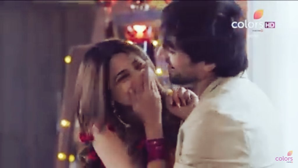 IYE HIYE HIYEEEEE THESE CUTIEPIESSSS! THIS SCENE IS EVERYTHING