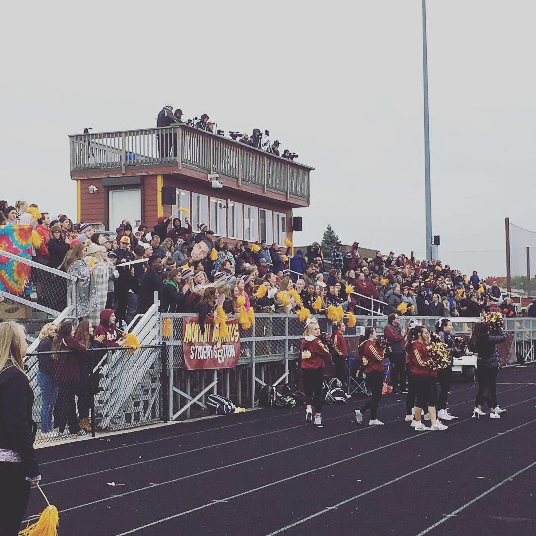 MontiniCatholic's tweet image. BRONCOS WIN!!! Montini Catholic beats Sycamore 21-17 to advance to the 5A quarterfinals. #wearemontini