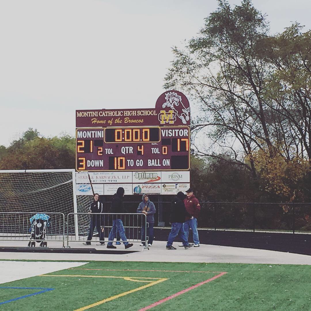 MontiniCatholic's tweet image. BRONCOS WIN!!! Montini Catholic beats Sycamore 21-17 to advance to the 5A quarterfinals. #wearemontini
