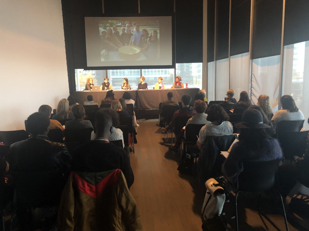 teenartsedu's tweet photo. So many folks eager and ready to learn about teens and contemporary artists working together! #BuildingBraveSpaces https://t.co/AABi3rjnHq