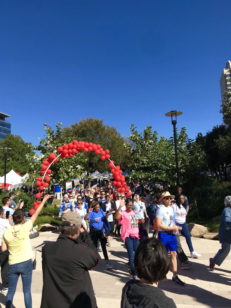 LEAGUEATTAustin's tweet image. Had an amazing time at the AIDS walk today! Thank you to @AIDSWalkAustin and @asaustin for always putting on an amazing event!! #aidswalkaustin #knowyourstatus #lifeatATT #LEAGUE #diversity #inclusion #erg