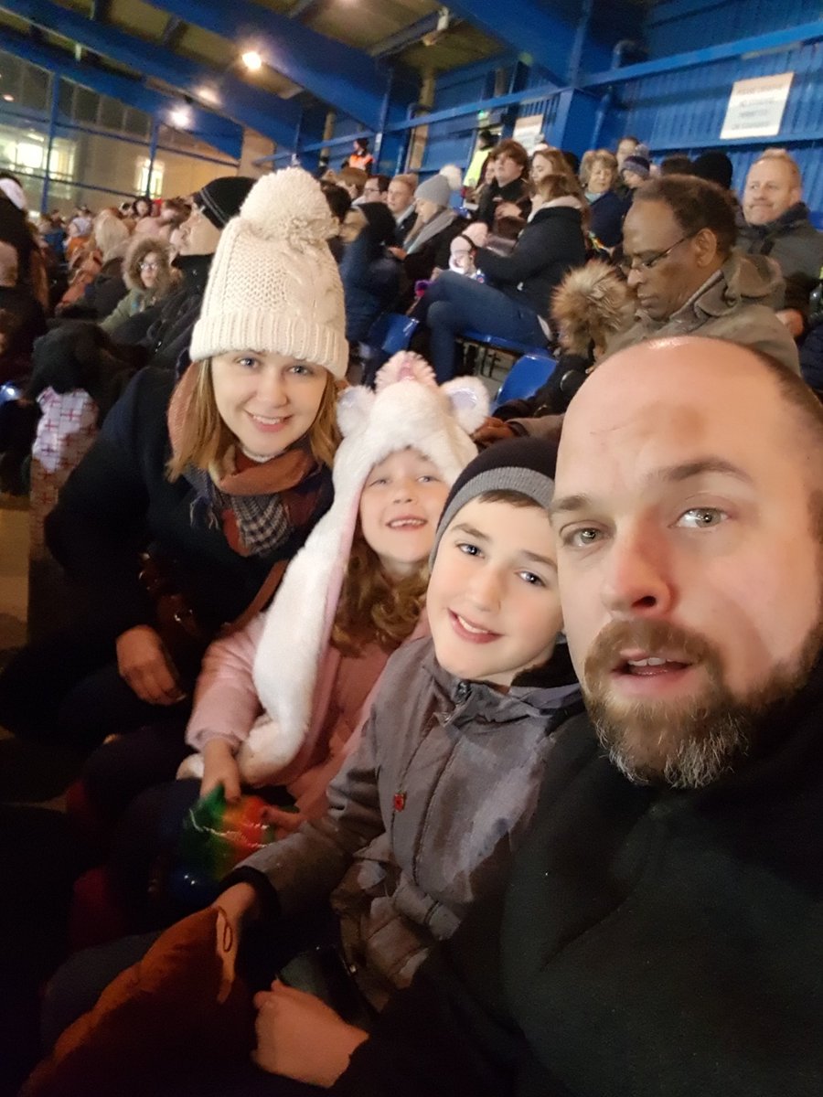 RobertJNewell's tweet photo. #peterboroughfireworks https://t.co/D80D4ipz34