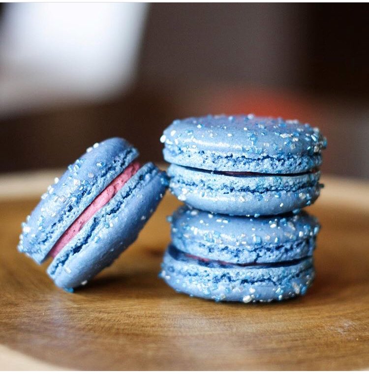 Our winterberry macarons are back! One of our favorite seasonal flavors 😋
