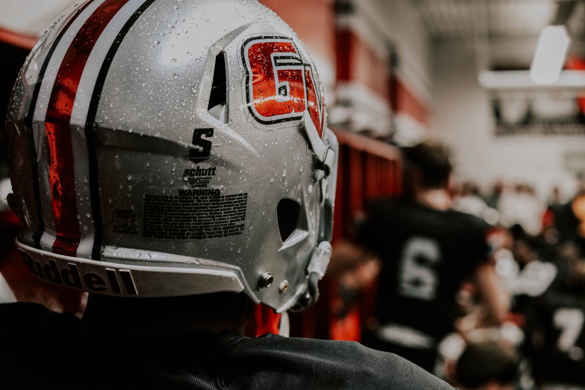 VikingAthletics's tweet photo. Rain or shine we are ready for kick off at the Duke #FINISH #RedRising https://t.co/8BwMmGlaBc