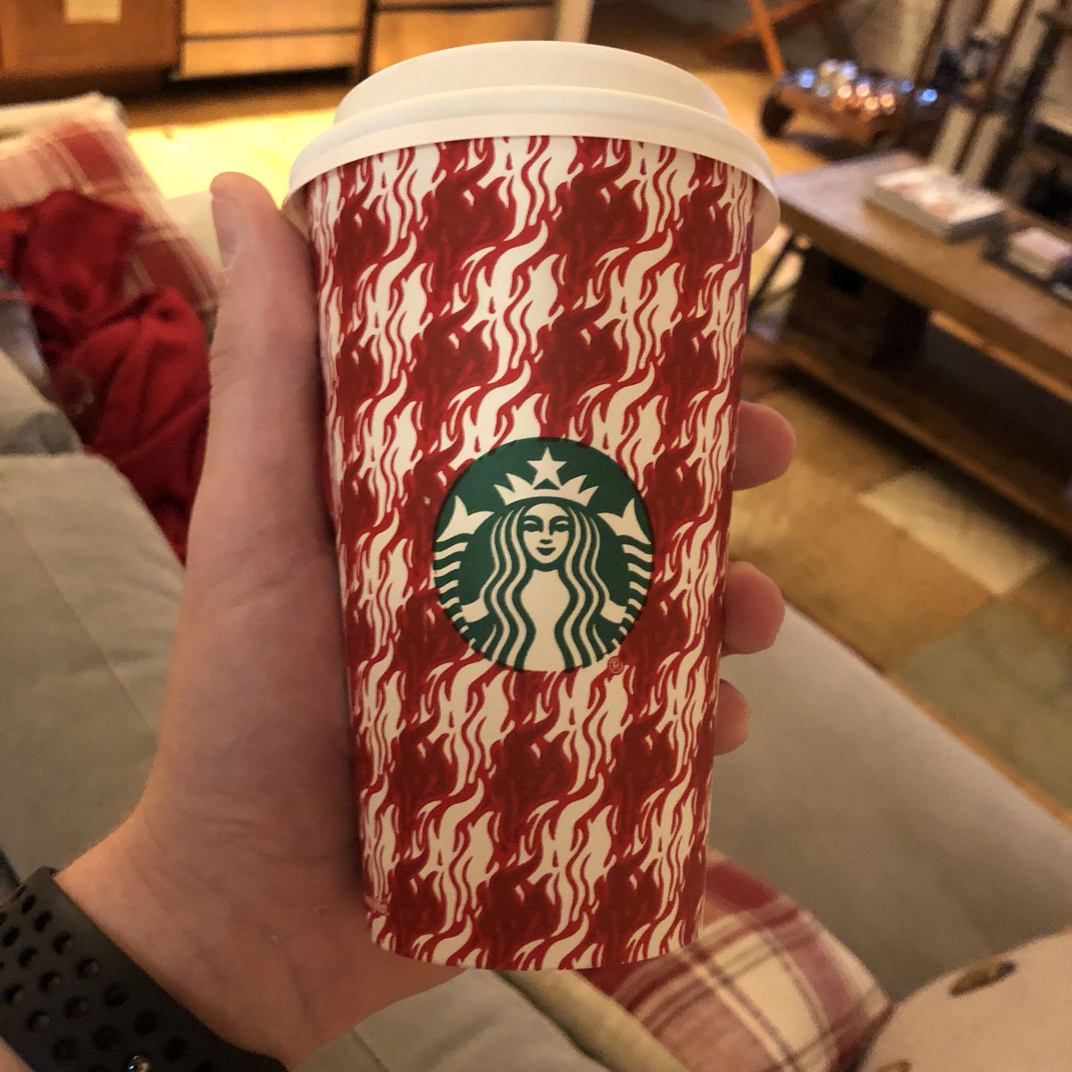 GOP: Enough with the attack on Christmas!

Starbucks: Hail Satan. 🔥🔥