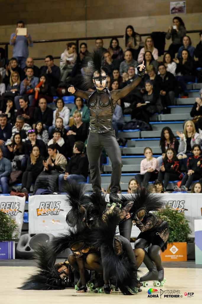 ACTUACIÓ 30
CP L’ALDEA XOU PETIT de l’equip #grocCatalunyaStars #CatalunyaStars <a href="/esportsenxarxa/">Esports en Xarxa</a> <a href="/laxarxa/">La Xarxa</a> @ROLL_LINE <a href="/FCPatinatge/">FCPatinatge</a> <a href="/FIATCseguros/">FIATC Seguros</a> <a href="/petidierphoto/">Adria Perez Petidier</a> <a href="/di_versiones/">orquestradiversiones</a>