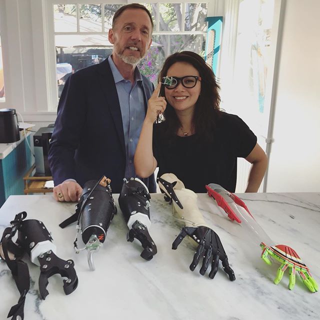 3dheals's tweet image. #Repost @notimpossible with @download_repost
・・・
Exciting day at NIHQ walking @thefbinegotiator and @feisworld through our past and upcoming #NotImpossible projects. ift.tt/2FaOY9c