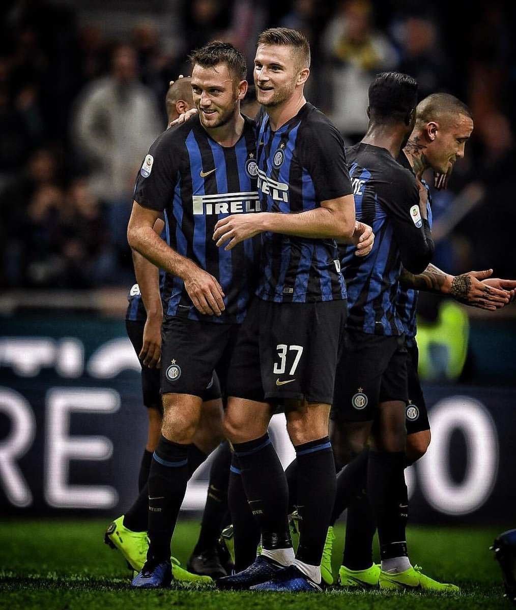 VivInterNews's tweet image. Condividi anche tu una grande storia d'amore. 😍⚫🔵