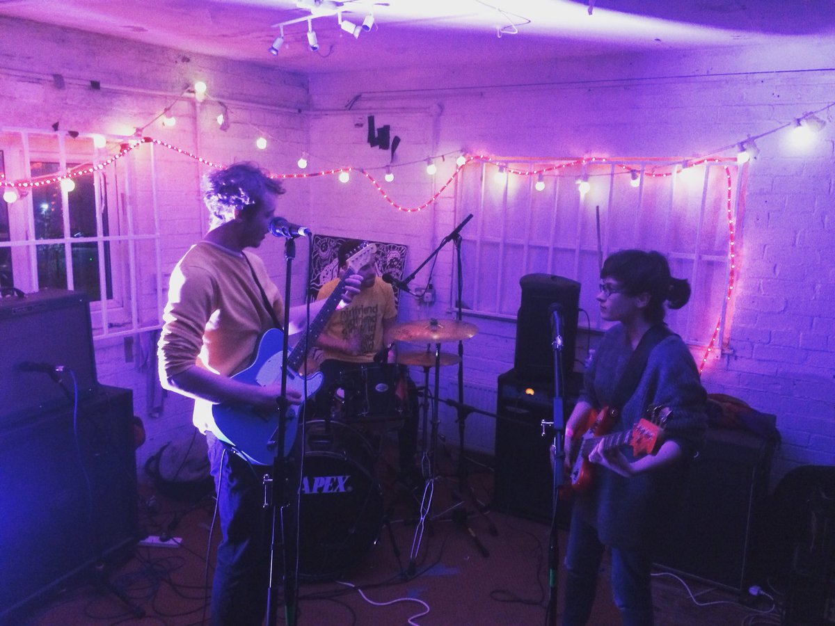 BadOwlPresents's tweet image. Huzzah, it’s @ganglionsband! #MathRock #MathPop #SF19 #StrangeForms