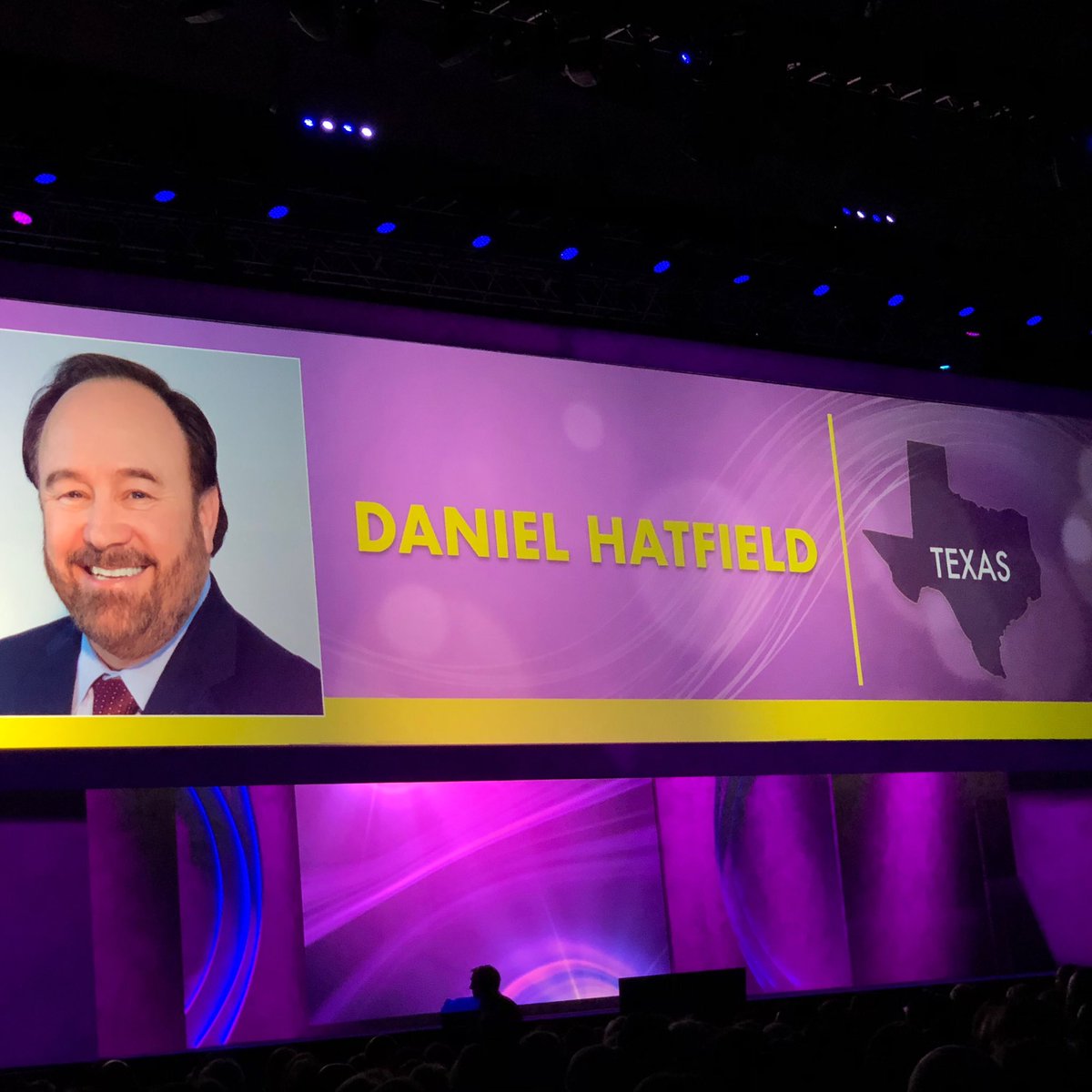 tkessleratx's tweet photo. Congratulations Dan Hatfield, 2018 Texas REALTOR of the Year! #NARANNUAL https://t.co/9LQeAecFvN