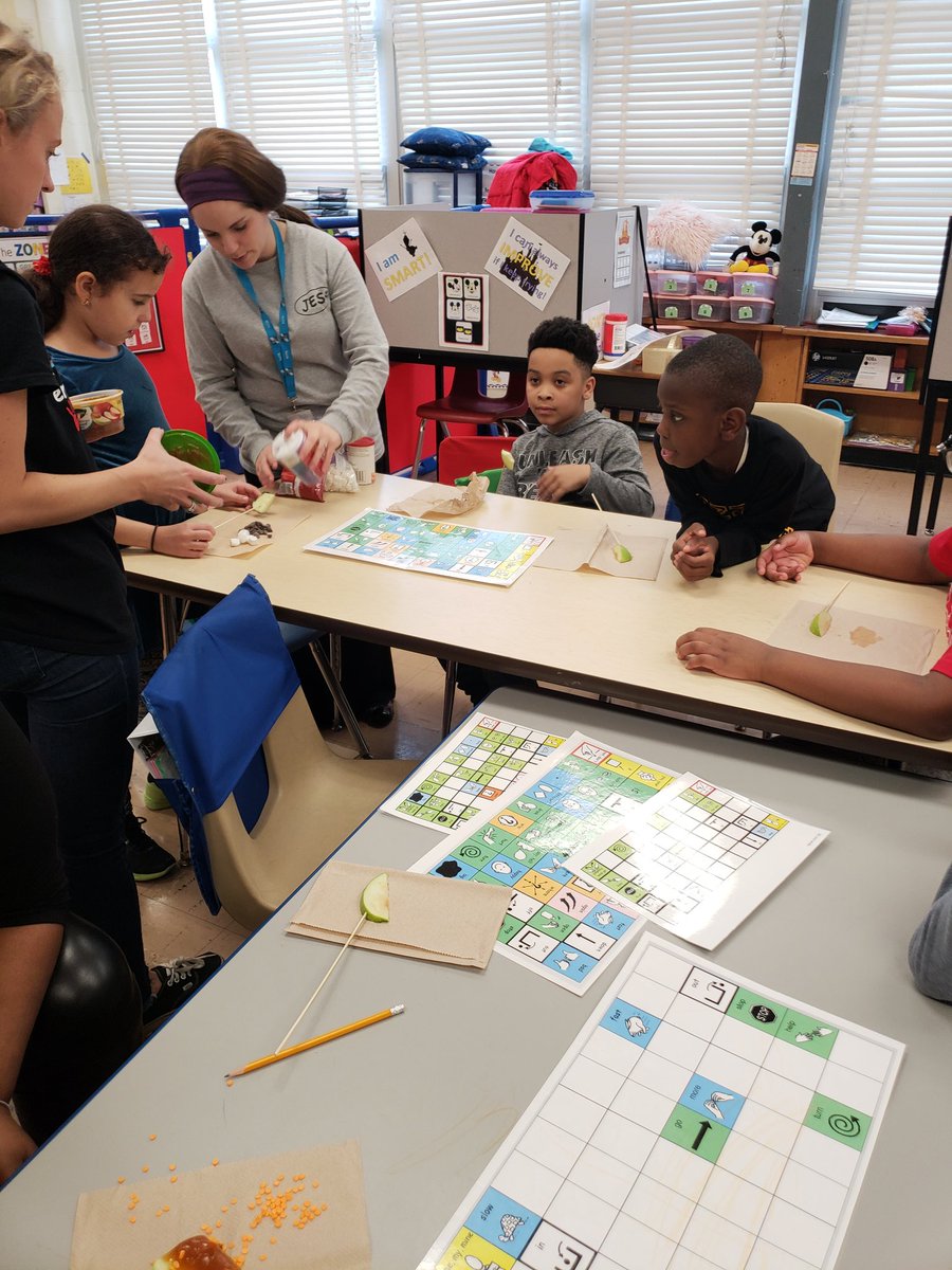 Book fair and Caramel Apples #funfoodfriday #knowusknowourstrengths #JohnnycakeProud