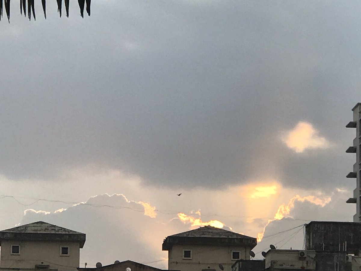 6EVagabond's tweet photo. #Caption #Justcoming #CrazySundays #Photography #Sunrise https://t.co/jNC0bghNFo