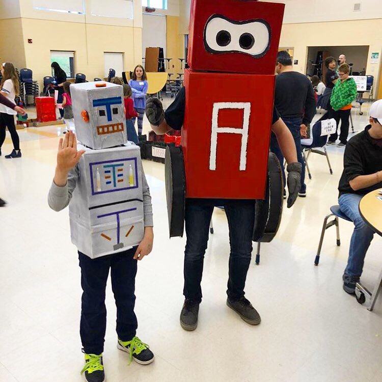 _AHSRobotics's tweet image. Thank you to everyone who came to our Robot Rodeo! The turnout was amazing and we loved being able to play all the awesome STEM games! So many awesome creations at all the booths. See you all next year! 👍
#robotrodeo #ashlandhighschool