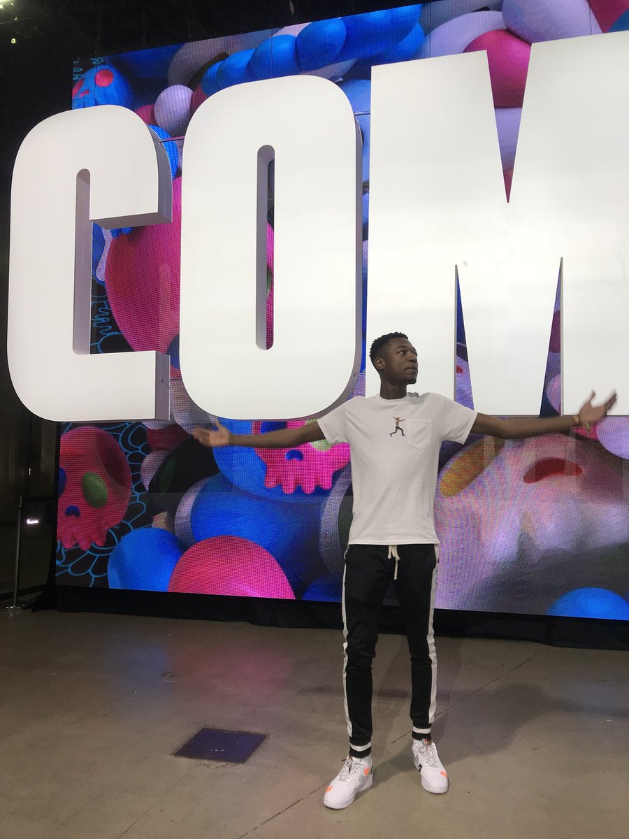 balloutjeff's tweet photo. & we back! #ComplexCon18 https://t.co/Ebvkoq62Ht