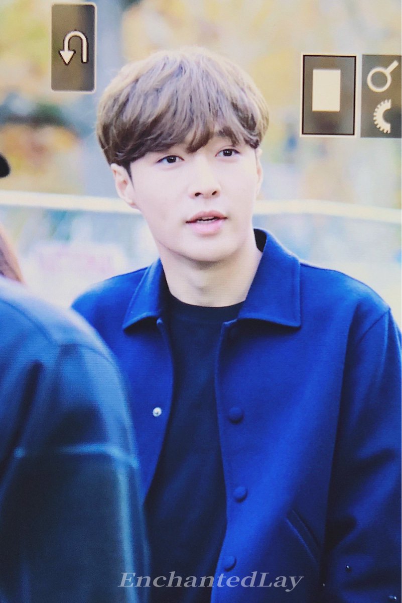 EnchantedLay's tweet image. #LAY 1103 NYC 🍂