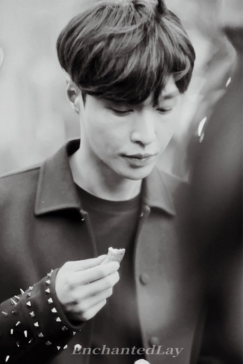 EnchantedLay's tweet image. #LAY 1103 NYC 🍂🍂