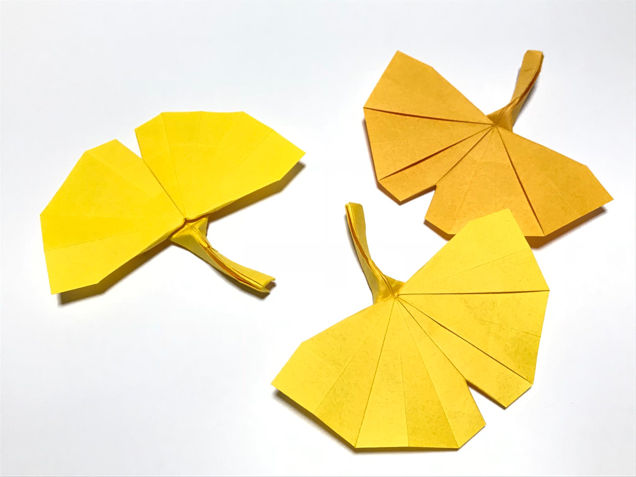 まつもとかずや 折り紙 折り紙作品 イチョウ 季節の折り紙 イチョウ っぽいの T Co Kcg3kfm235 Twitter