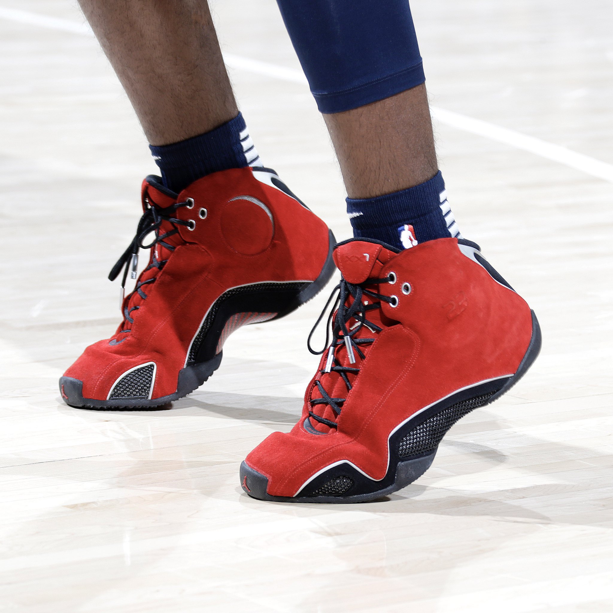 SoleCollector X SoleWatch TyrekeEvans wearing the Italian Suede Air Jordan 21 against the Celtics. Ron Hoskins https t K9HozowLx0 X