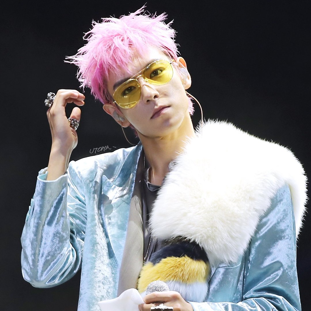   Happy birthday to CHOI SEUNG HYUN who is forever young! 