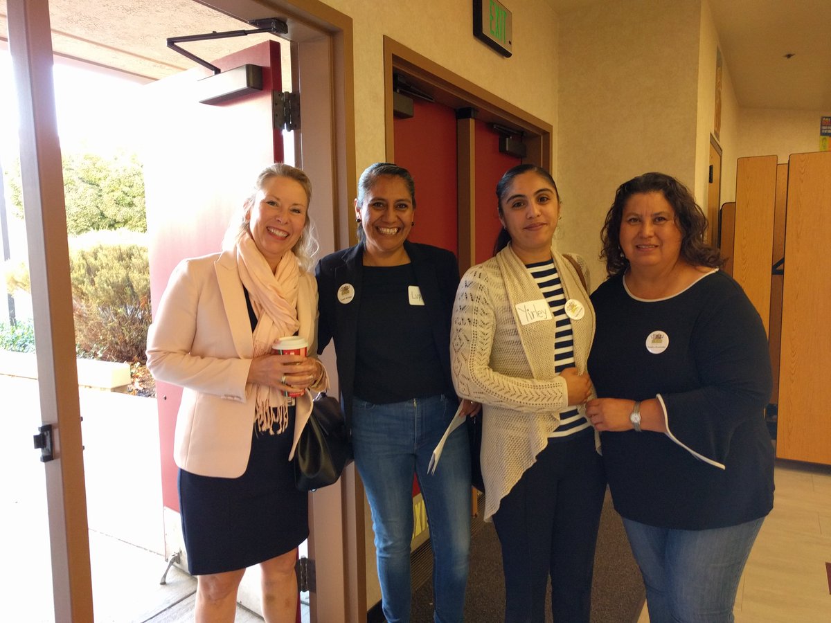 encouraginglit's tweet photo. A few highlights from @SCCOE "I Love My Community" Families Learning Together event at @EvergreenESD with @mikemcgee @OliviaSantill13 @MET_SCCOE @WanYwan. Join us in Spring 2019! #parentengagement #literacy #civicengagement #literacy https://t.co/6kwIwVCmhE