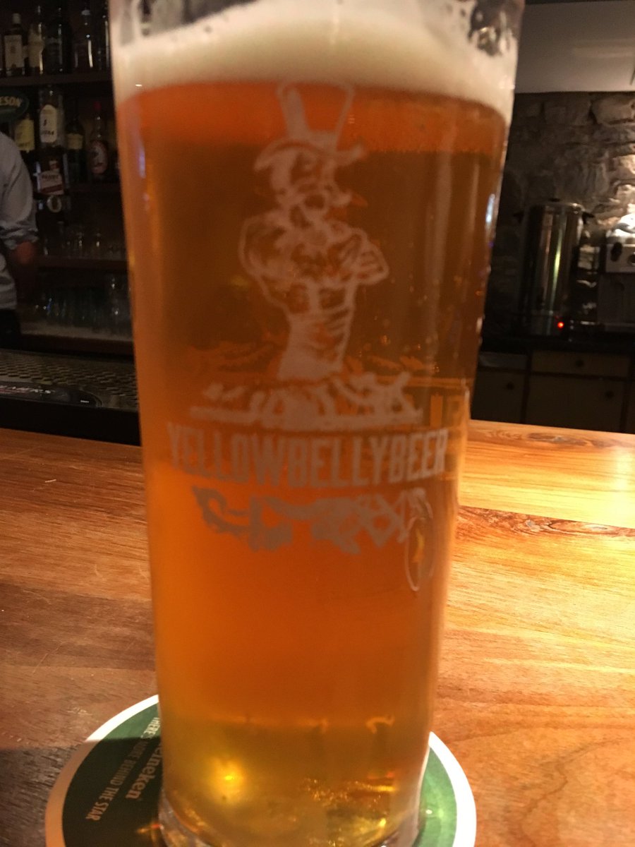 stesheehan's tweet photo. โฆ@YellowBellyBeerโฉ had my first few yellow belly pale ales in Nevilleโs Fetherd this evening #superbstuff #beer #craftbeer https://t.co/fLWijwDztL