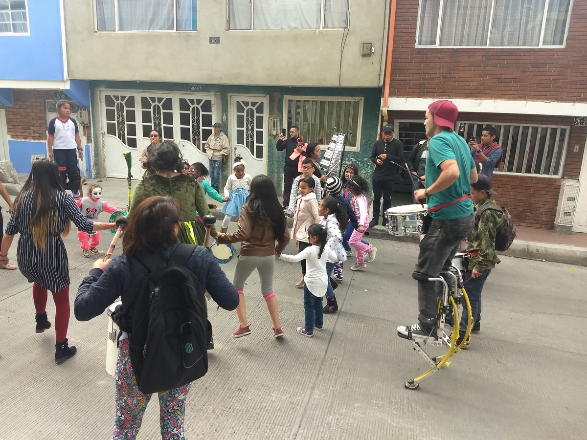 Banco_De_Suenos's tweet photo. Hoy con satisfacción culminamos el mes de Octubre en el Barrio #CanadáGüira en la #LocalidadDeSanCristóbal Dios bendiga cada #Niño #Niña y #Familia estamos convencidos que los Sueños Si son reales, "Porque los Sueños Son El Lenguaje De Dios" https://t.co/7A59xdVWyk