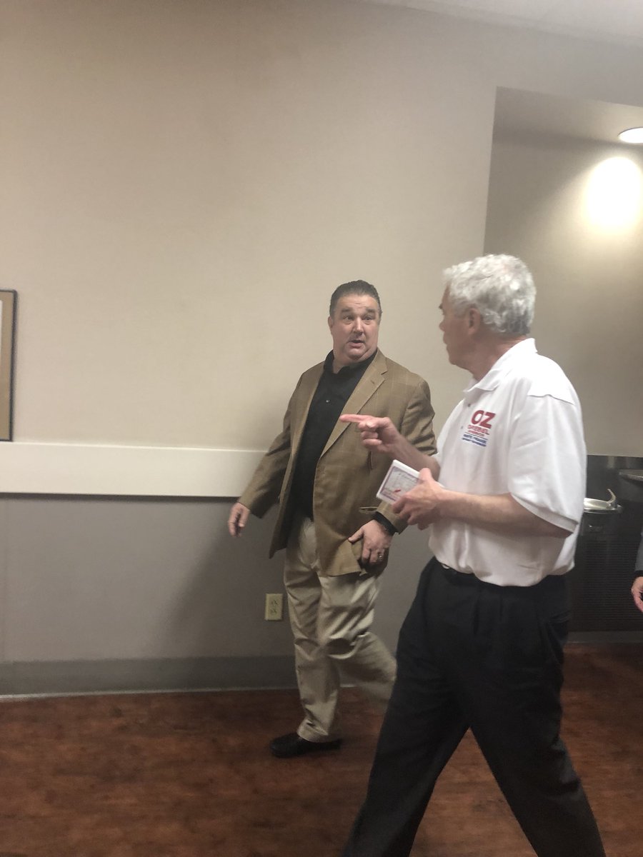OzForGovCT's tweet photo. Met with @MoheganSun tribal leaders and employees this afternoon. #VoteTheBottomLine https://t.co/HLeK3f2izx