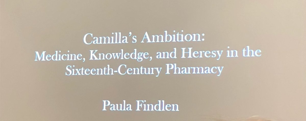 CMediciT's tweet photo. It’s time for the @SSEMWomen plenary. History of women scientists! #scsc2018 https://t.co/apxGRqIZoo