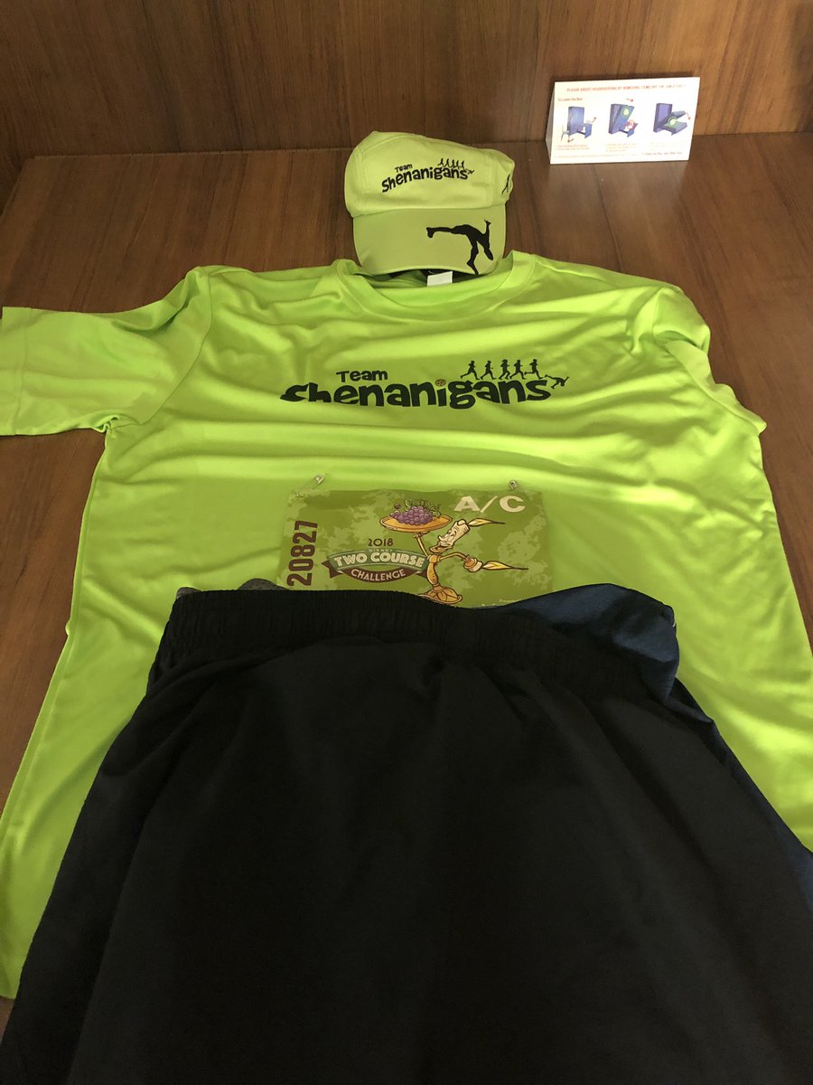 rteetz's tweet photo. Full blown shenanigans tomorrow! #TSruns #WineDineHalf #runDisney https://t.co/yejD5cpJPE