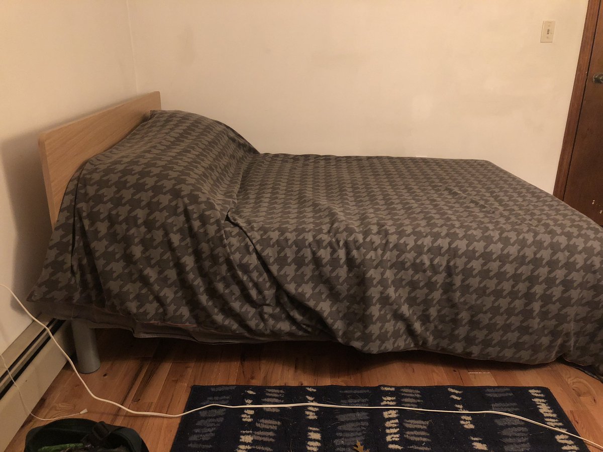 Rickywinterborn's tweet image. Just set up my “full” sized @Casper original mattress and base with headboard and mattress protector, total setup time? 15 minutes 😱😱😱 that’s was crazy easy, looking forward to my first real mattress at my first real place. Thanks guys, keep it up 👍