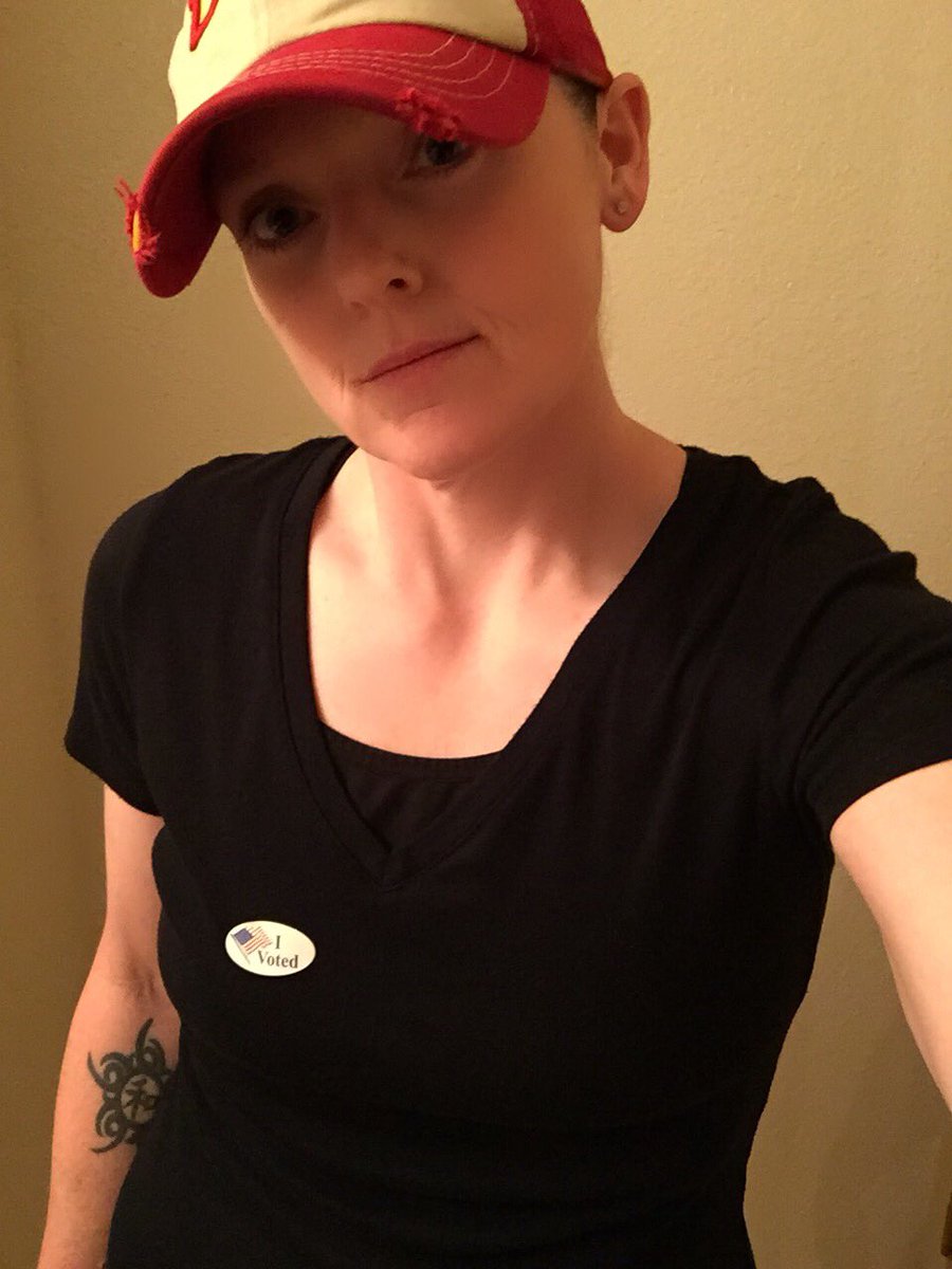 paleblueeyes24's tweet photo. Go #TeamBlue. Vote! Vote! Vote! We can do this!!!! #VoteTheGOPOut #IVotedEarly #VoteBlue #TeamGavin #TeamEleni #TeamFeinstein #TeamMatsui #FlipItBlue #GoBlue #BlueWave #IVoted https://t.co/wHe07DA2ZM