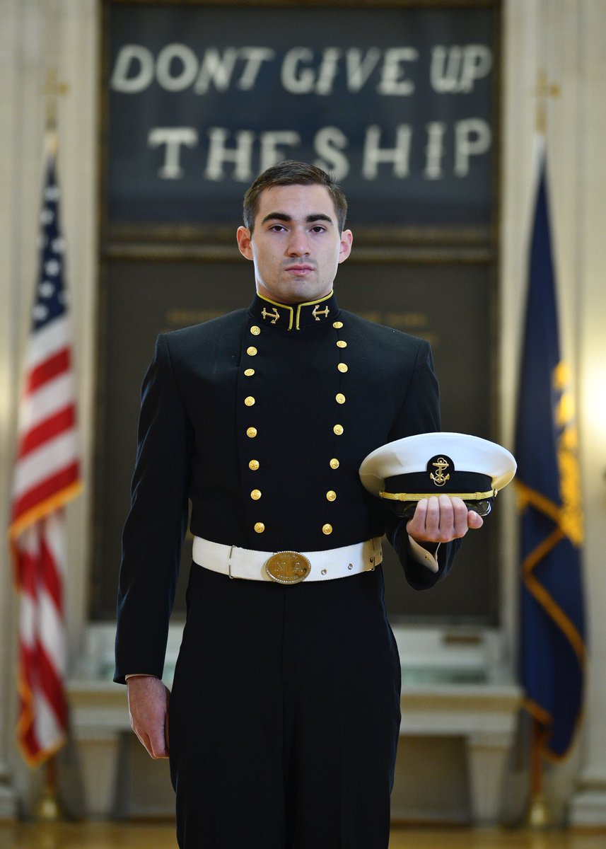 gitrdun6's tweet photo. 👀 school pics 😬@JPaskatch #usna #midmom #NavalAcademy #dapperdude #futureofficer #maninuniform 💙⚓️🇺🇸💛 https://t.co/LoayIDgahy