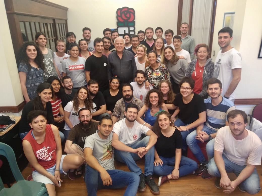 MiguelLifschitz's tweet photo. Con la mesa nacional de juventudes del PS. En los momentos de crisis, de cambio de época, la juventud debe ser la garantía de cambios verdaderos. Adelante! https://t.co/89fNgHnmHq
