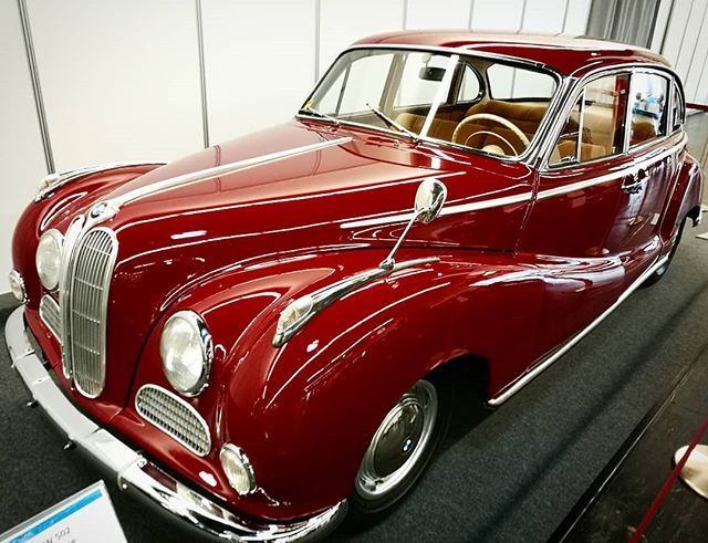 sitokigaming's tweet photo. Red. Shiny. Classic.

#forzahorizon3 #forza #forzahorizon4 #bmw #barockengel #consumenta #consumenta2018 #exhibition #gamer #games #gaming #twitchde #twitch #live #instagood #instadaily #potd #bmw502 #bayern #car #carporn #racing #forzamotorsport #photoo… https://t.co/kQ70iZk95e https://t.co/RyRArjfTvY