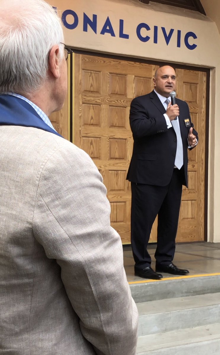 TechGlobalGood's tweet image. “Not only is he an environmentalist, he’s an inspiring entrepreneur as well.” 

Ali from @Applied4Tech introducing our James C. Morgan Global Humanitarian, Paul Hawken @ProjectDrawdown.