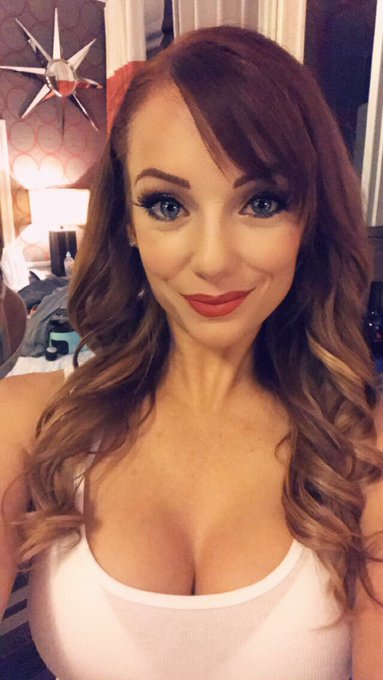 I will be at Exxxotica in the LaDirect booth from 1-7 tomorrow. If anyone knows where Mary Jane is, please<a href="/tag/happyhumpday"class="tags"><span>#happyhumpday</span></a>
