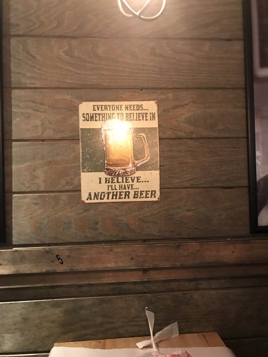 lynnelyman's tweet image. Surprised not find #BrettKavanaugh in this place #ILIKEBEER