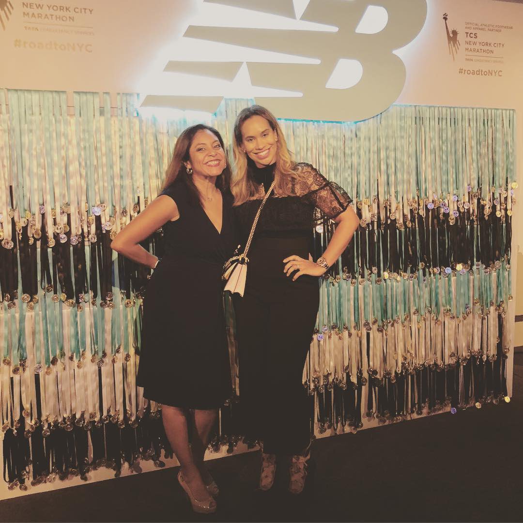 Gelly2point0's tweet photo. With the ladies of #Team52 #PitCChInFoundation at the NYRR Night of Champions. This week has been such an amazing experience! Canβt wait for tomorrow!! https://t.co/qqQglJ89NA