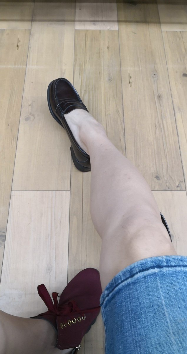 GoddessJuliessa's tweet photo. I'm going shoe and clothes shopping! Beg to follow Me and pay in real time #slaveshopping #findom #slavegames https://t.co/dfijSNoR73