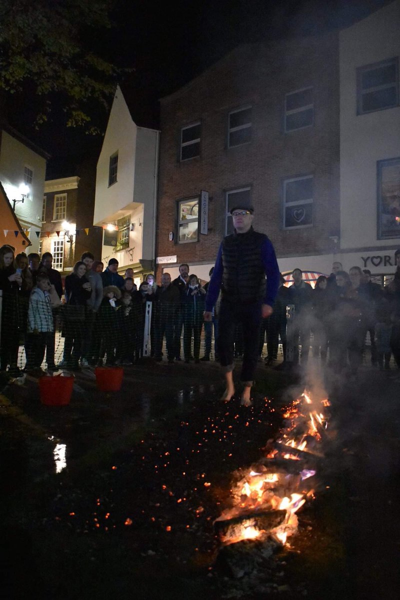 joncowap's tweet image. Ouch!! 🔥 Before 7am @BBCYork Would you walk over hot coals for a cause you really believed in? Peter Aires of @TheCCT did just that in #York. #Firewalking at 500° F 🔥