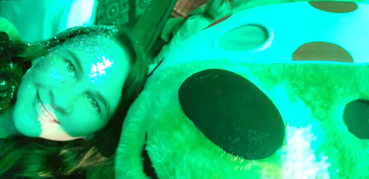 Pukekobird's tweet photo. Wow what a night! My feet are dead, my ears are ringing and my voice is going. But we had one of the best nights ever. Boogie wonderland for #ChildrenInNeed2018 with our host &amp; dj @davidwhiteshow &amp; @BBCCornwall https://t.co/6ZGaXIRBtv