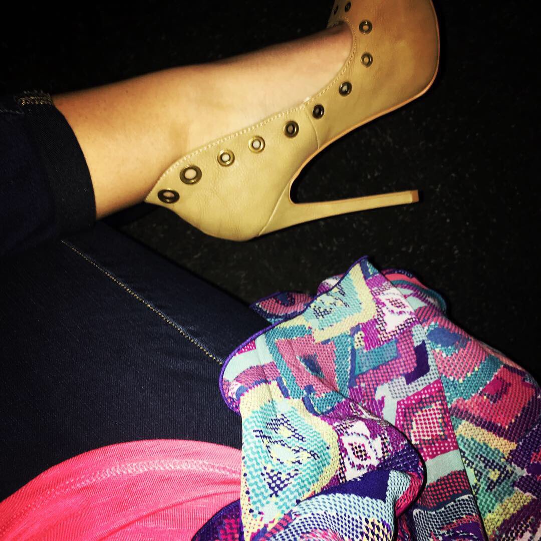 Disney_Alli's tweet photo. Mixed @shoedazzle’s Jolie w/ @justfabonline skinnies &amp; a @lularoe tank &amp; Shirley #shoes #shoefie #shoestagram #shoesoftheday #sotd #outfitoftheday #ootd #shoedazzle #justfabstyle #lularoe #lularoeshirley #lularoetanktop #highheels #highheeledshoes #shoelover #shoefreak #shoewhore https://t.co/1yDHCUhWFd