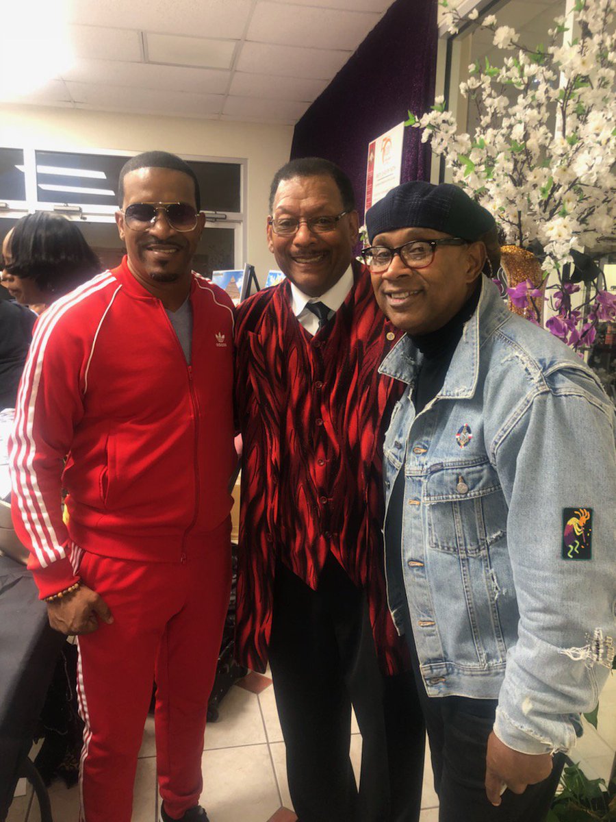 Endurancemusic's tweet photo. Group manager/vocalist Claude Cummings Jr with @_MelvinWilliams and @jusdraytate of the World Famous Williams Brothers. @Endurancemusic will be recording and releasing a new CD produced by Melvin soon!!
#SeniorCitizensSaturday #concert #gospelmusic #KWWJ #Houston https://t.co/Ne3IN5tr02
