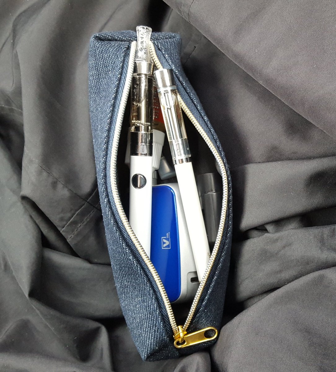 Yumi On Twitter 非喫煙者ですが 最近 はまってマス 間食ピッタリ やめて お菓子の代わりに蒸気を吸ってる ベイプ 電子タバコ 今は蒸気が面白いのでベースの基剤 だけでモクモク 笑 ニコチン タールは無し 非喫煙者もハマる 電子タバコvapeで